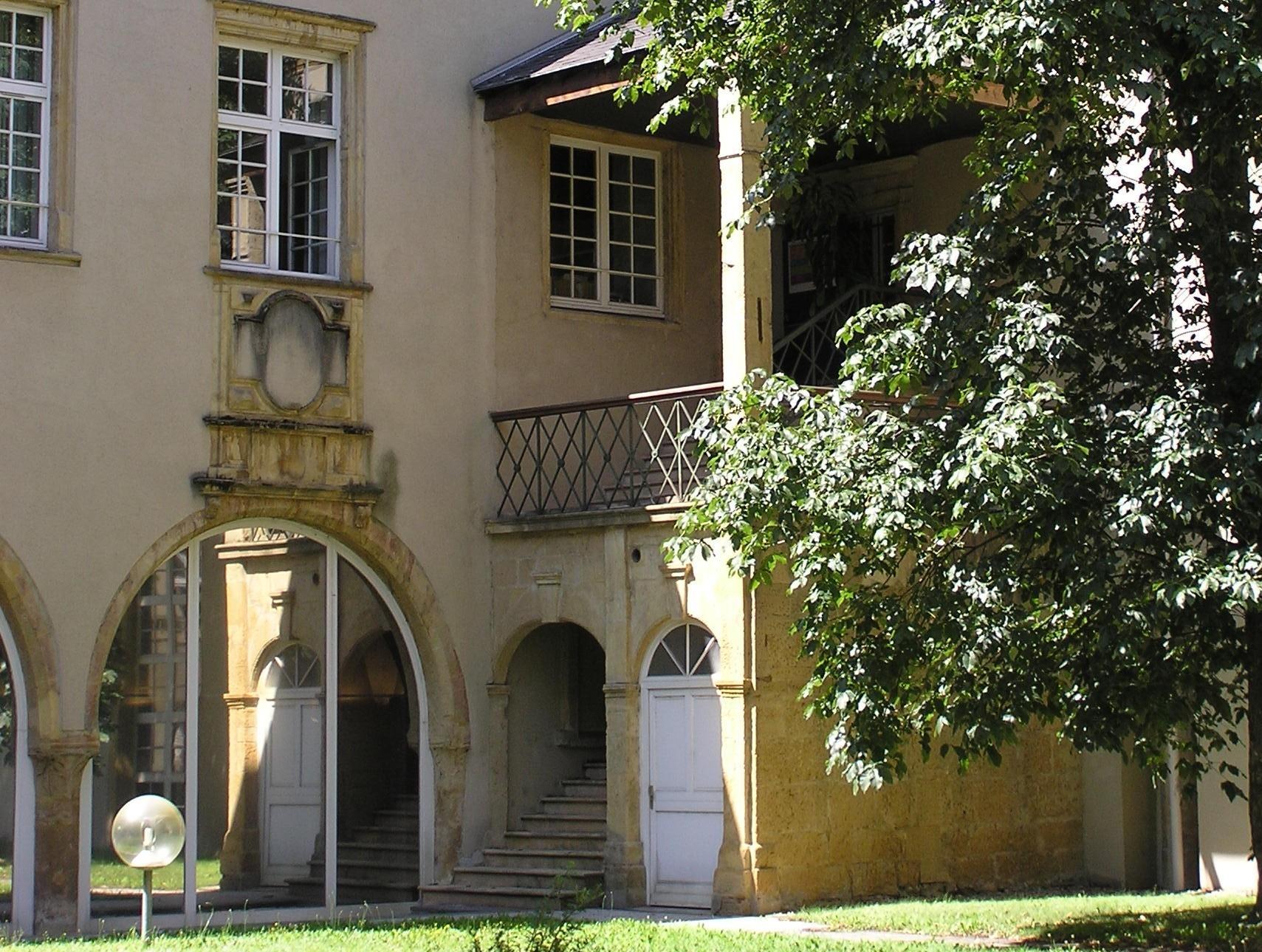 Ngoại cảnh khách sạn