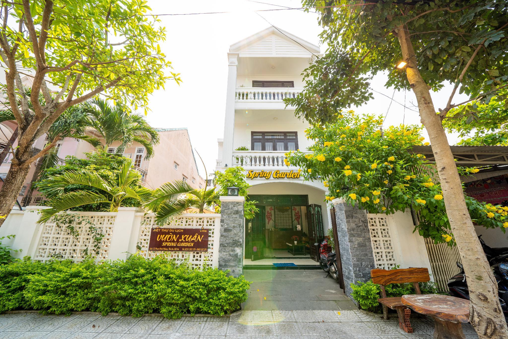 Ngoại cảnh khách sạn