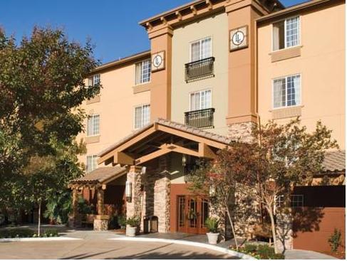 Ngoại cảnh khách sạn