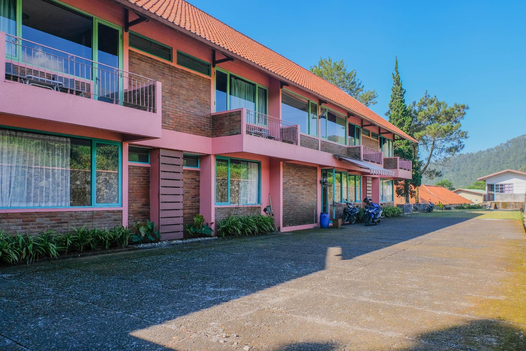 Ngoại cảnh khách sạn