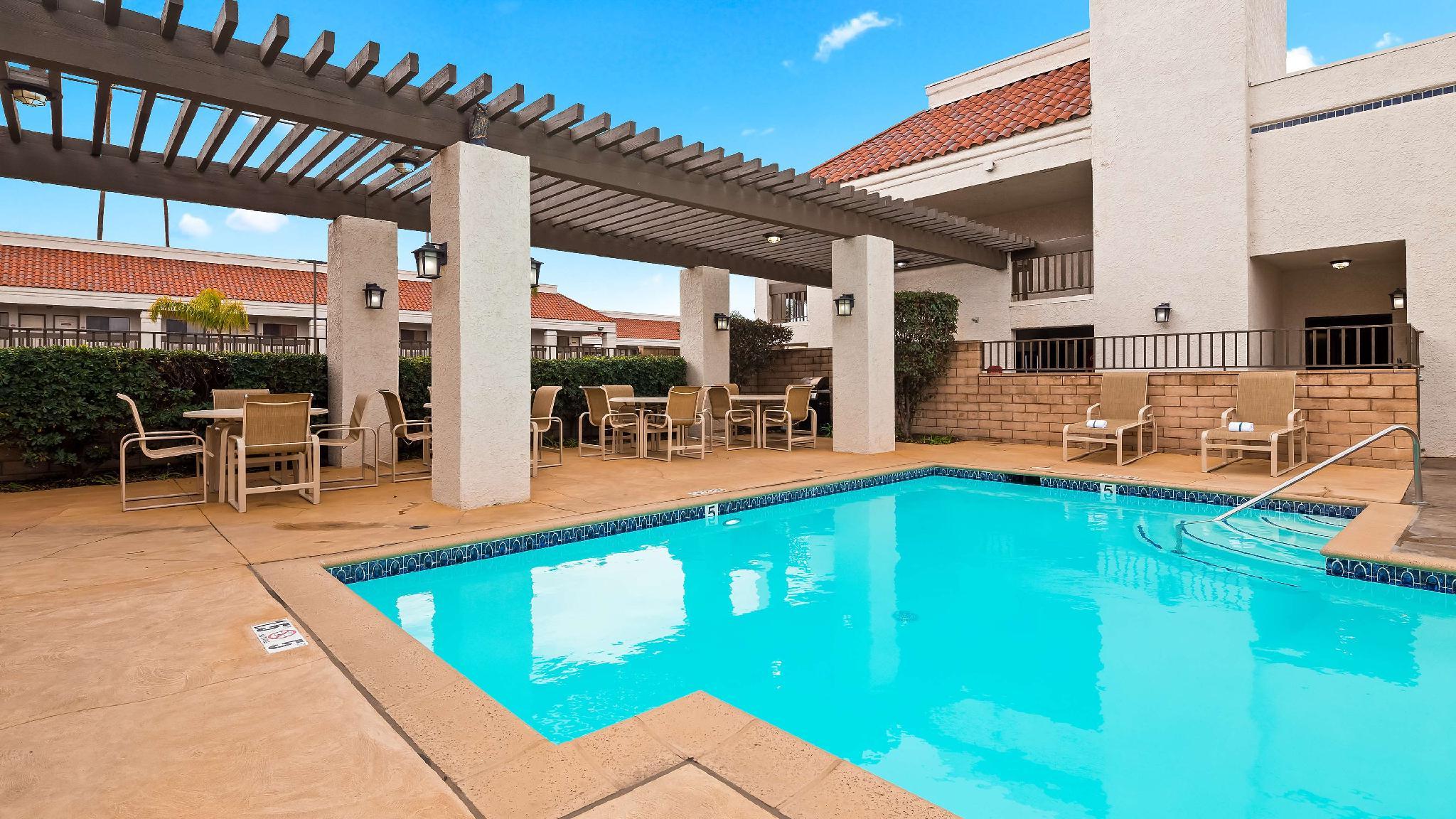 Ngoại cảnh khách sạn