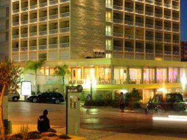 Ngoại cảnh khách sạn