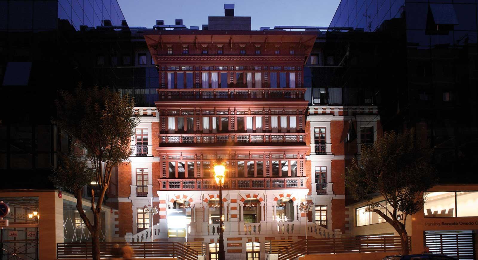 Ngoại cảnh khách sạn