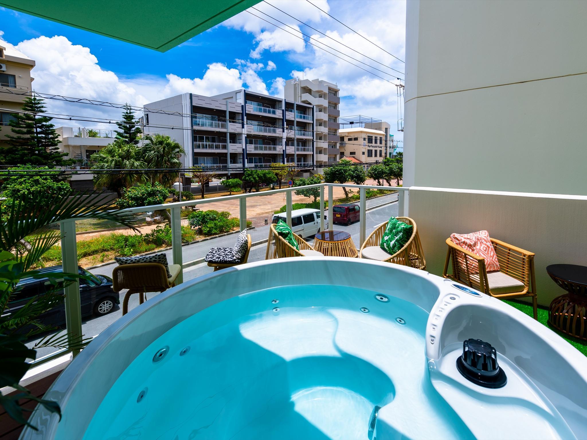 Bồn tắm nước nóng