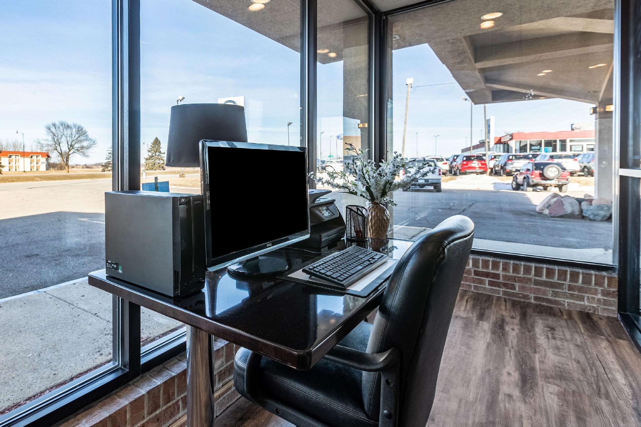 Trung tâm hội nghị