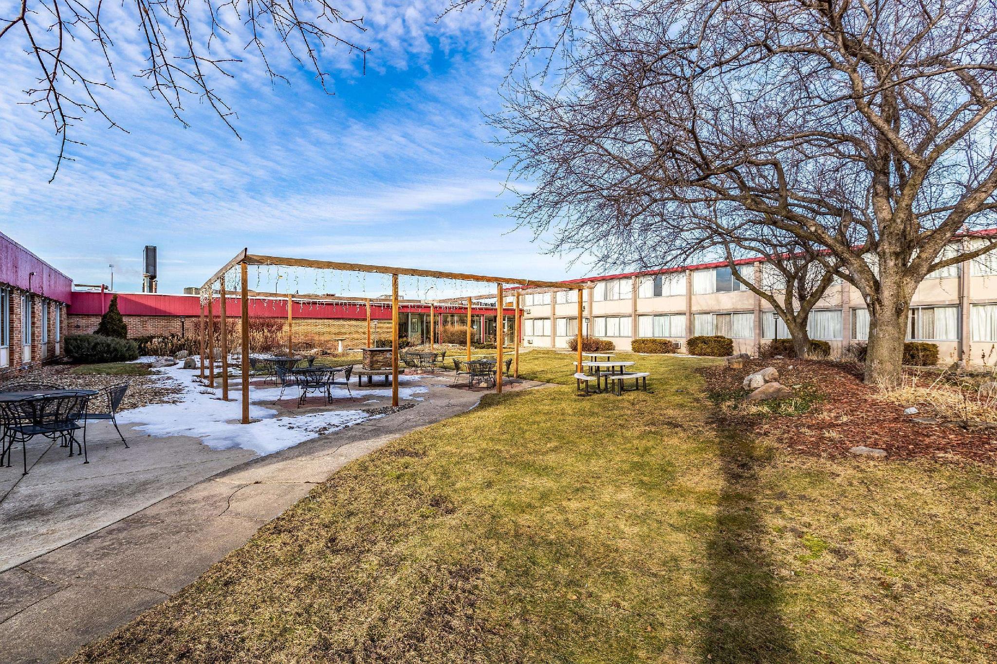 Ngoại cảnh khách sạn