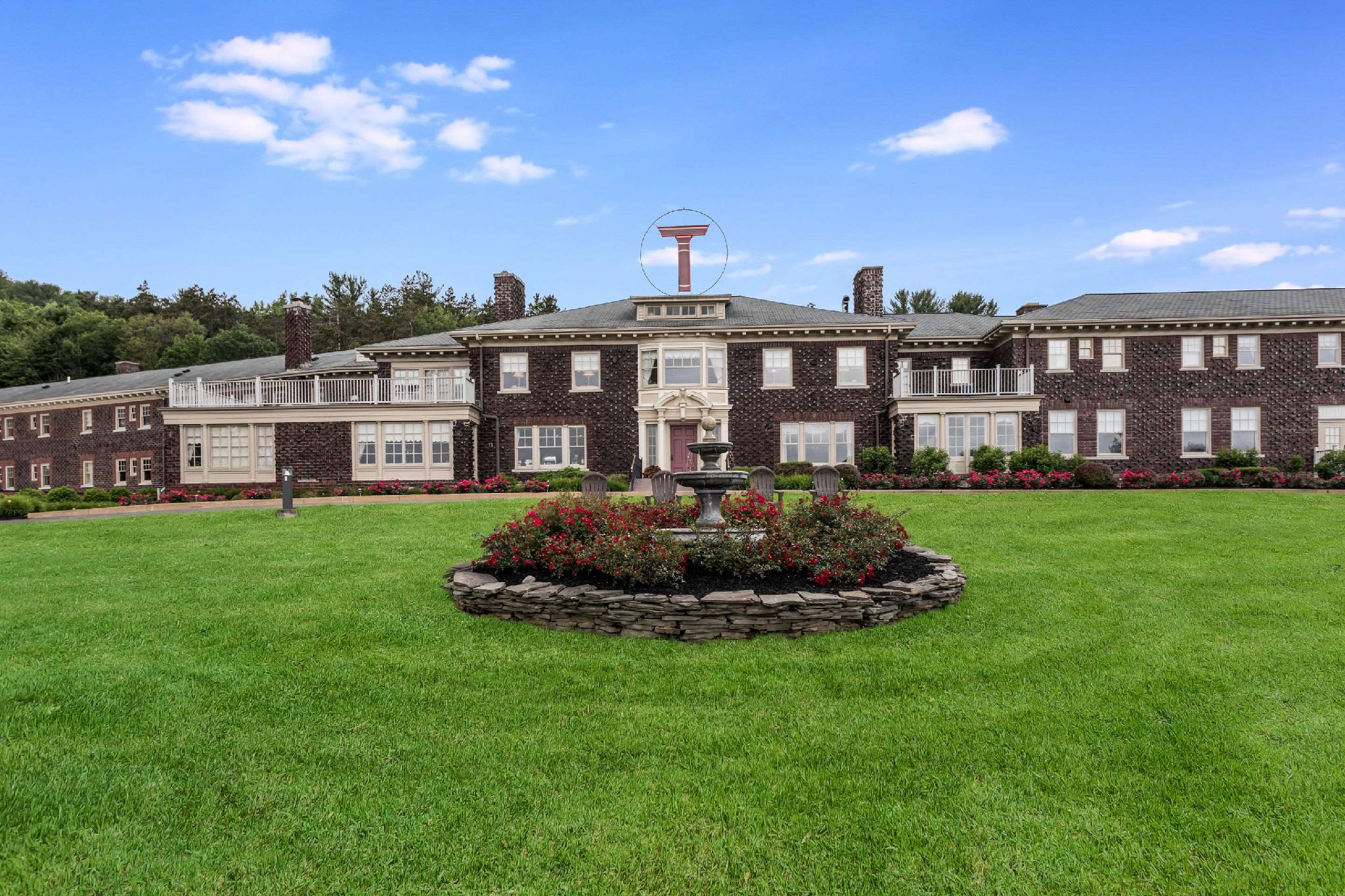 Ngoại cảnh khách sạn