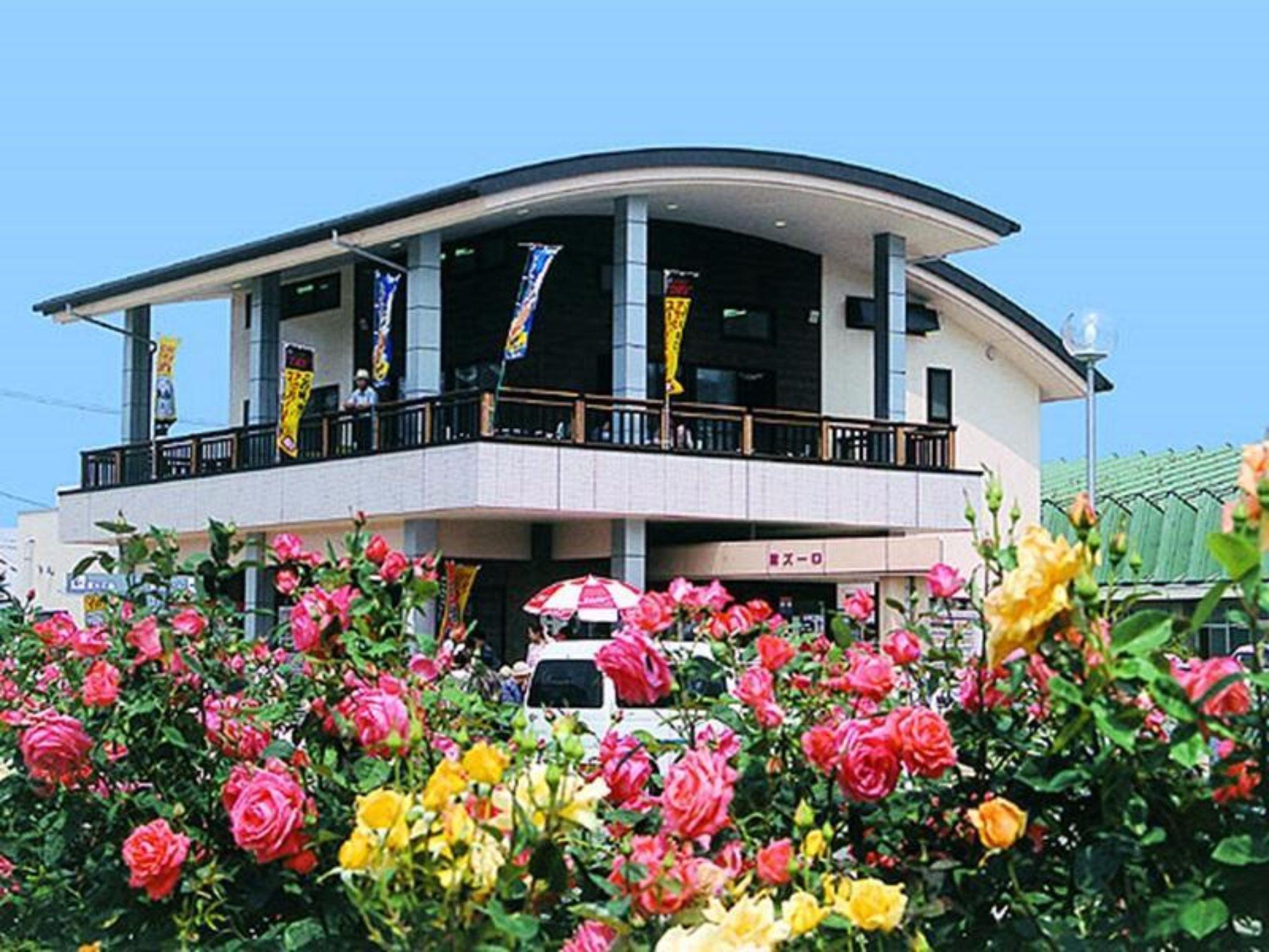 Khu vực xung quanh