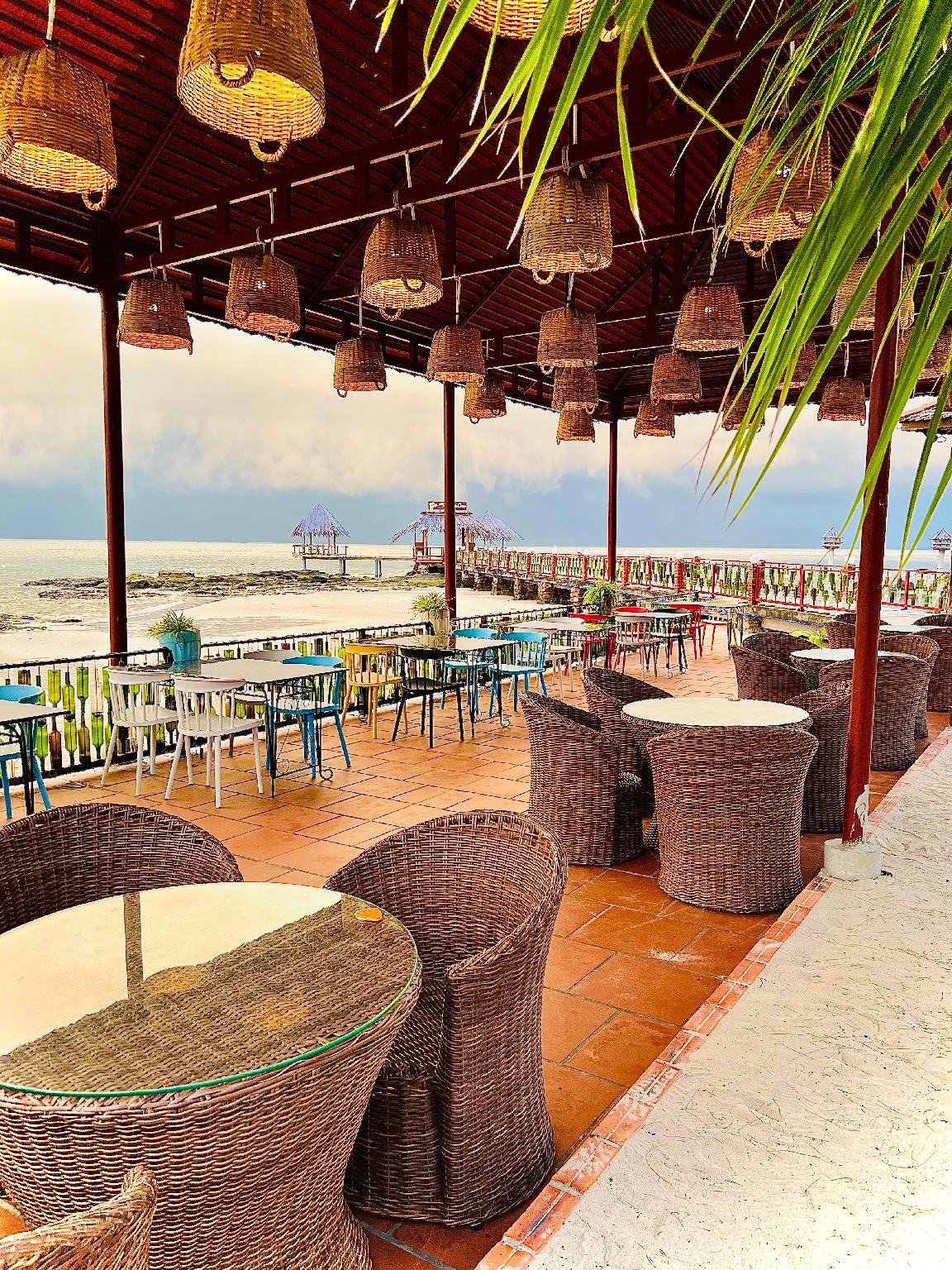 Ngoại cảnh khách sạn