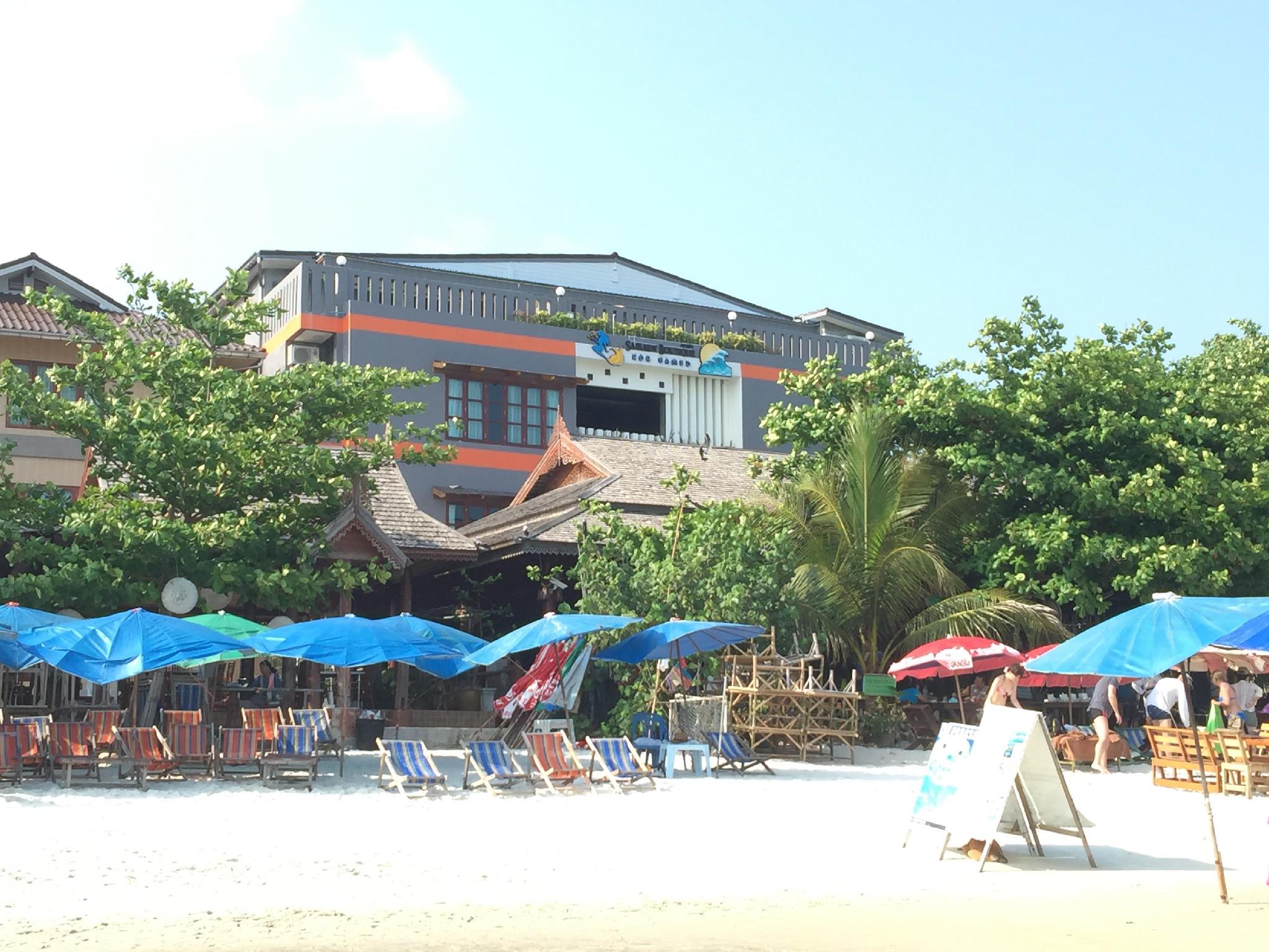 Ngoại cảnh khách sạn