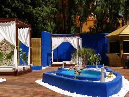 Bồn tắm nước nóng