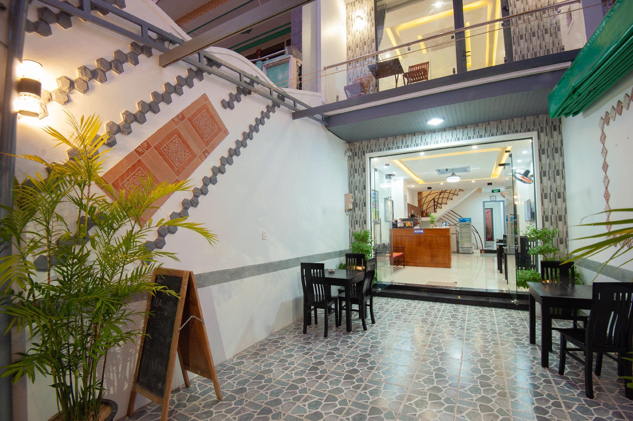 Khu vực xung quanh