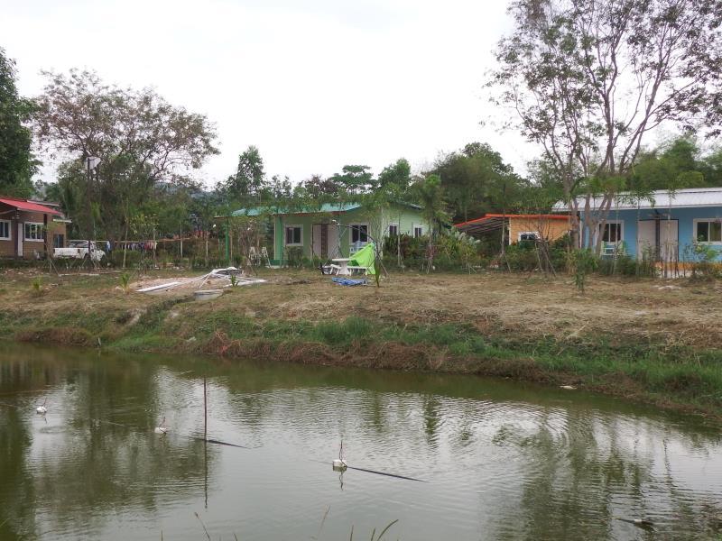 Khu vực xung quanh