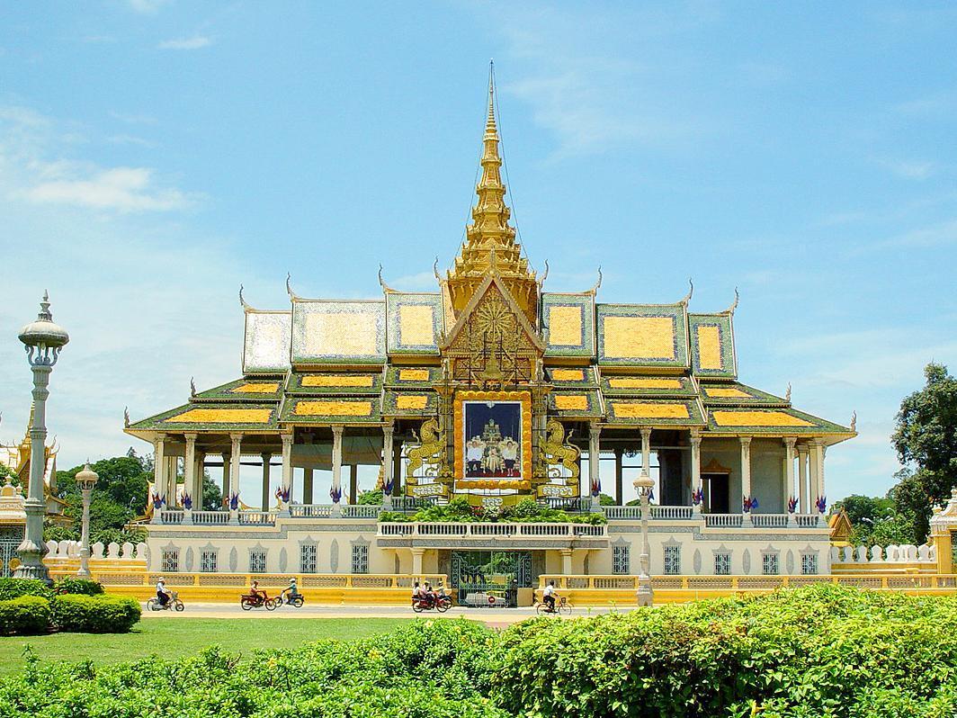 Nơi tham quan gần đây