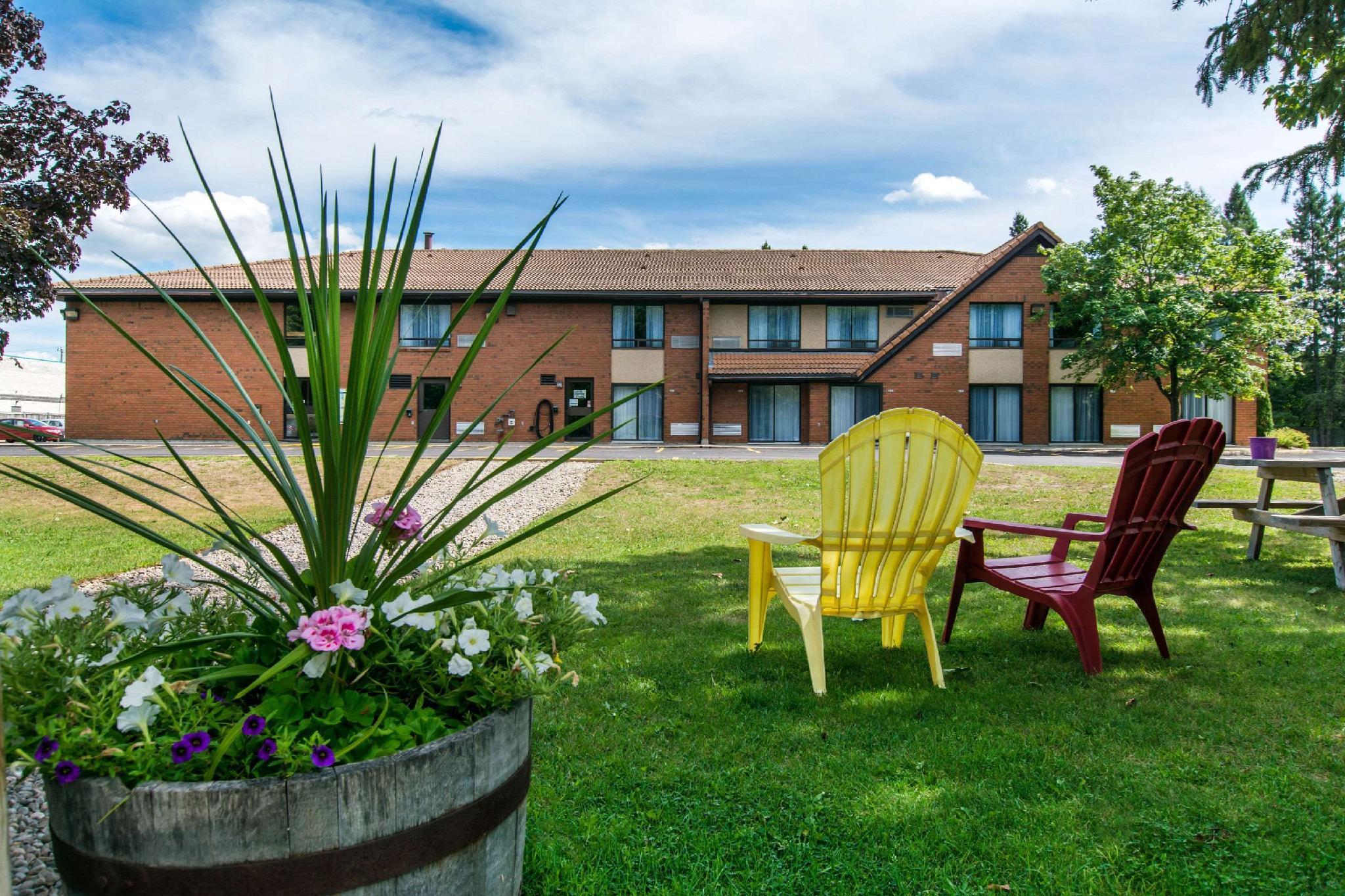 Ngoại cảnh khách sạn