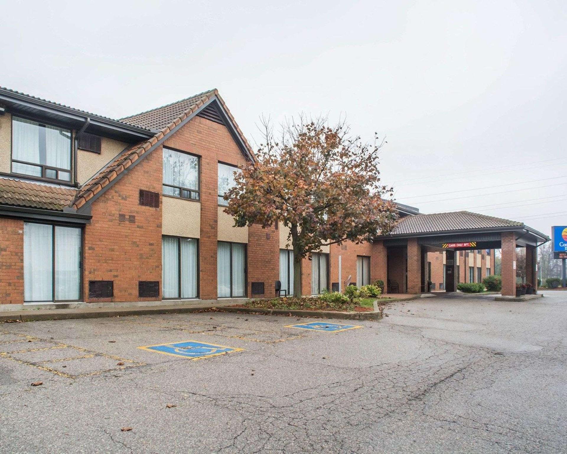 Ngoại cảnh khách sạn