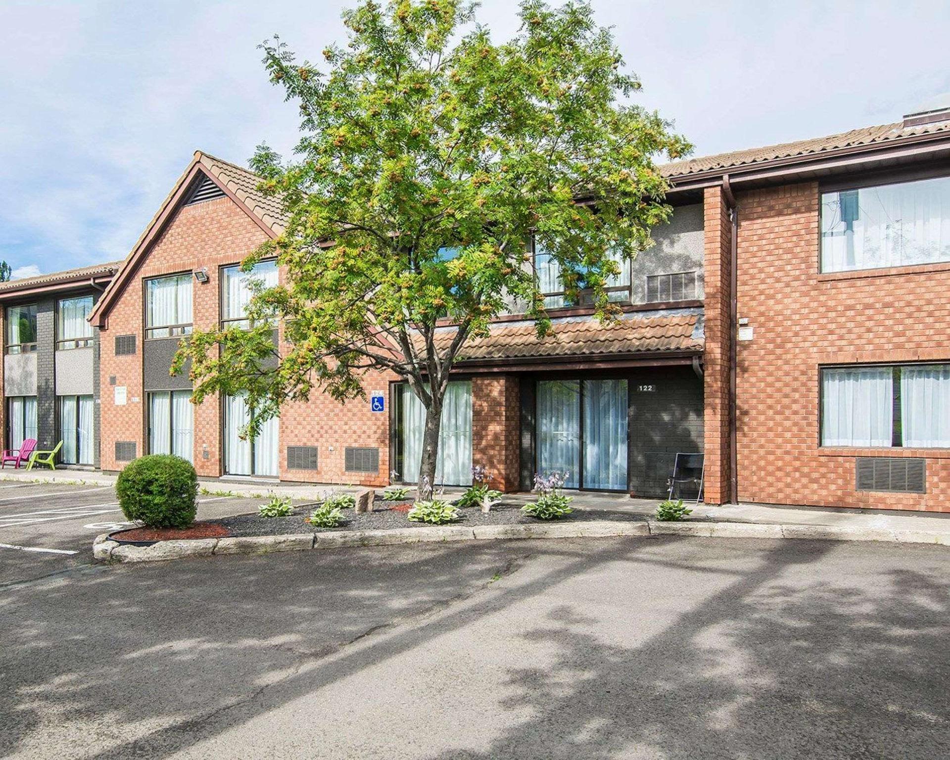 Ngoại cảnh khách sạn