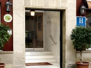 Ngoại cảnh khách sạn