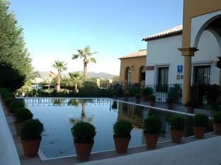 Ngoại cảnh khách sạn