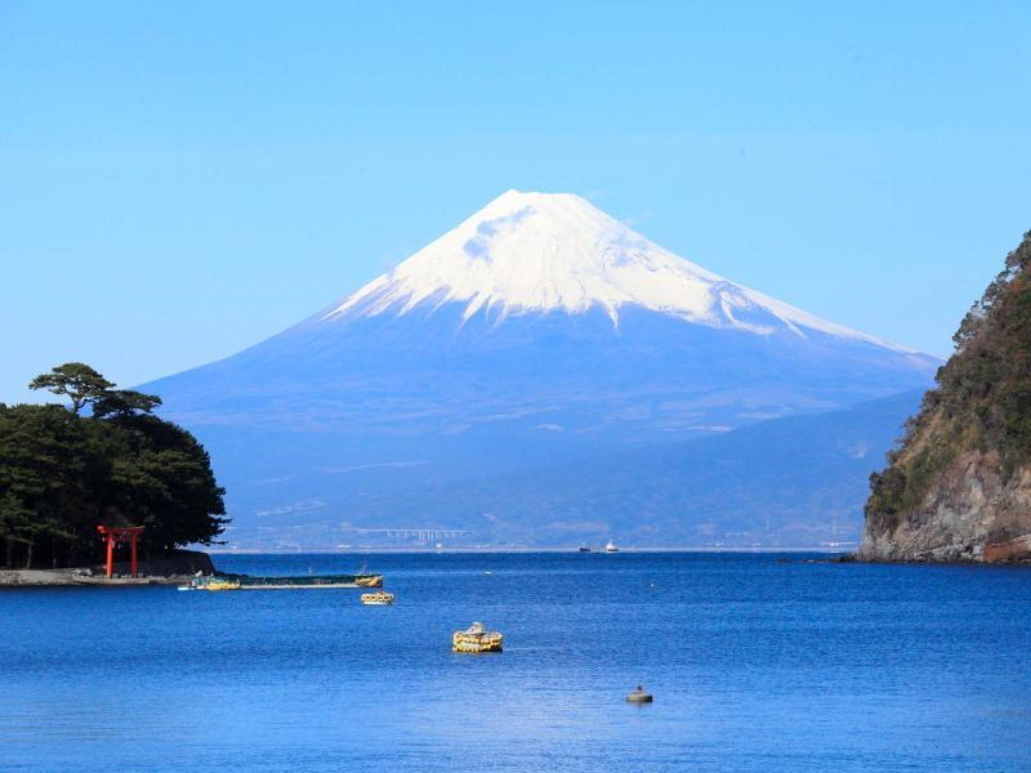 Khu vực xung quanh