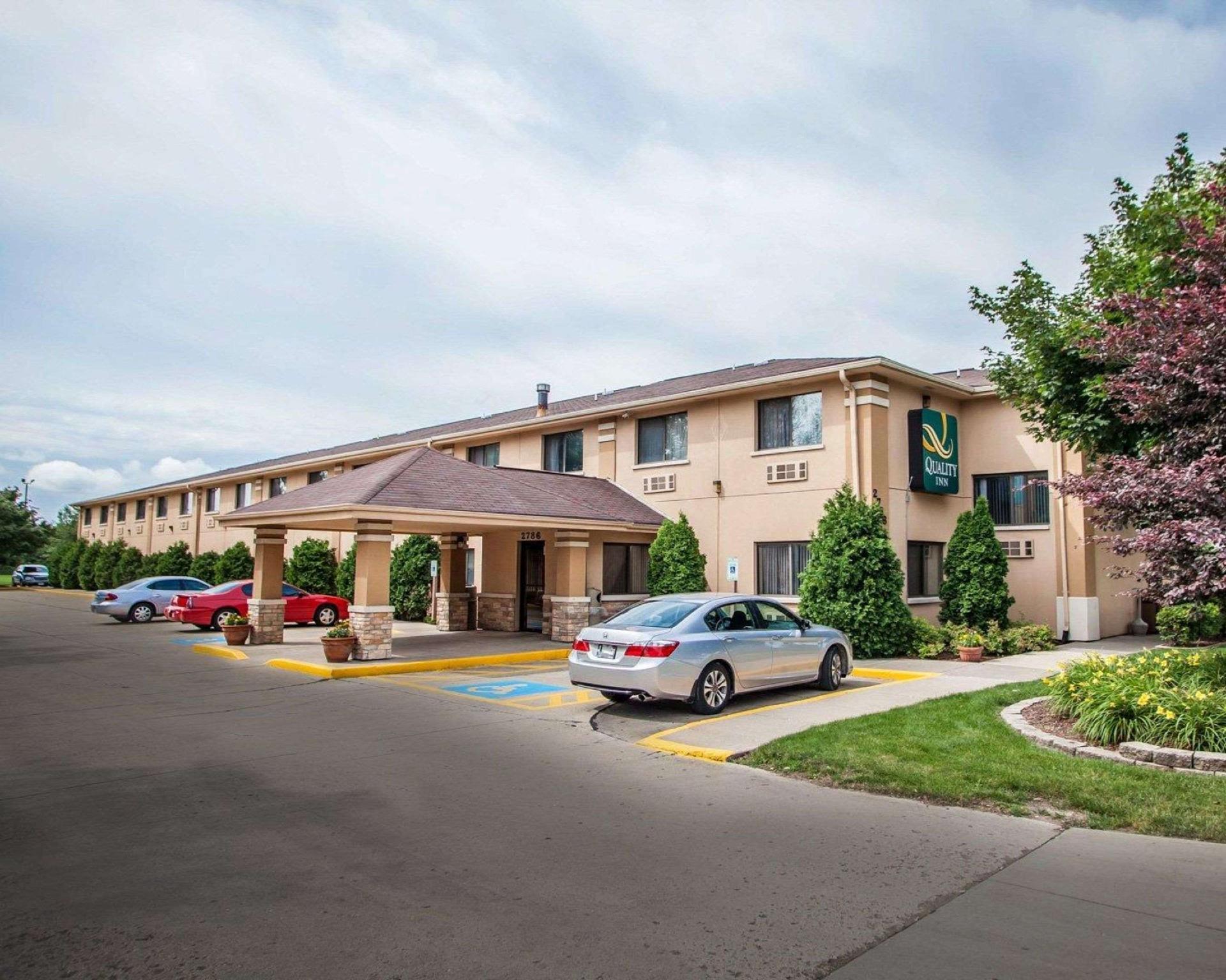 Ngoại cảnh khách sạn