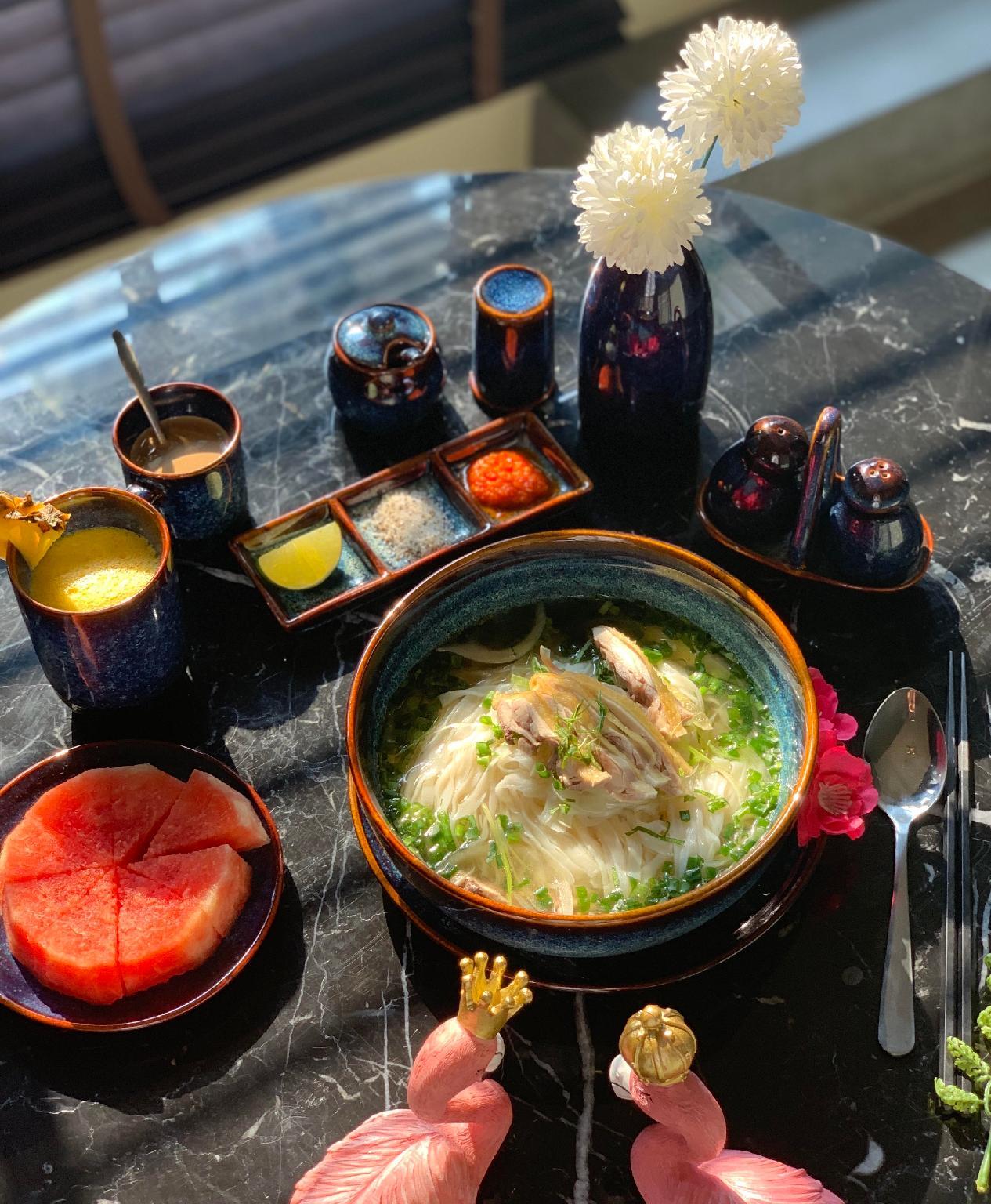 Đồ ăn và thức uống