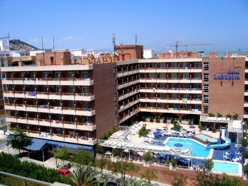 Ngoại cảnh khách sạn