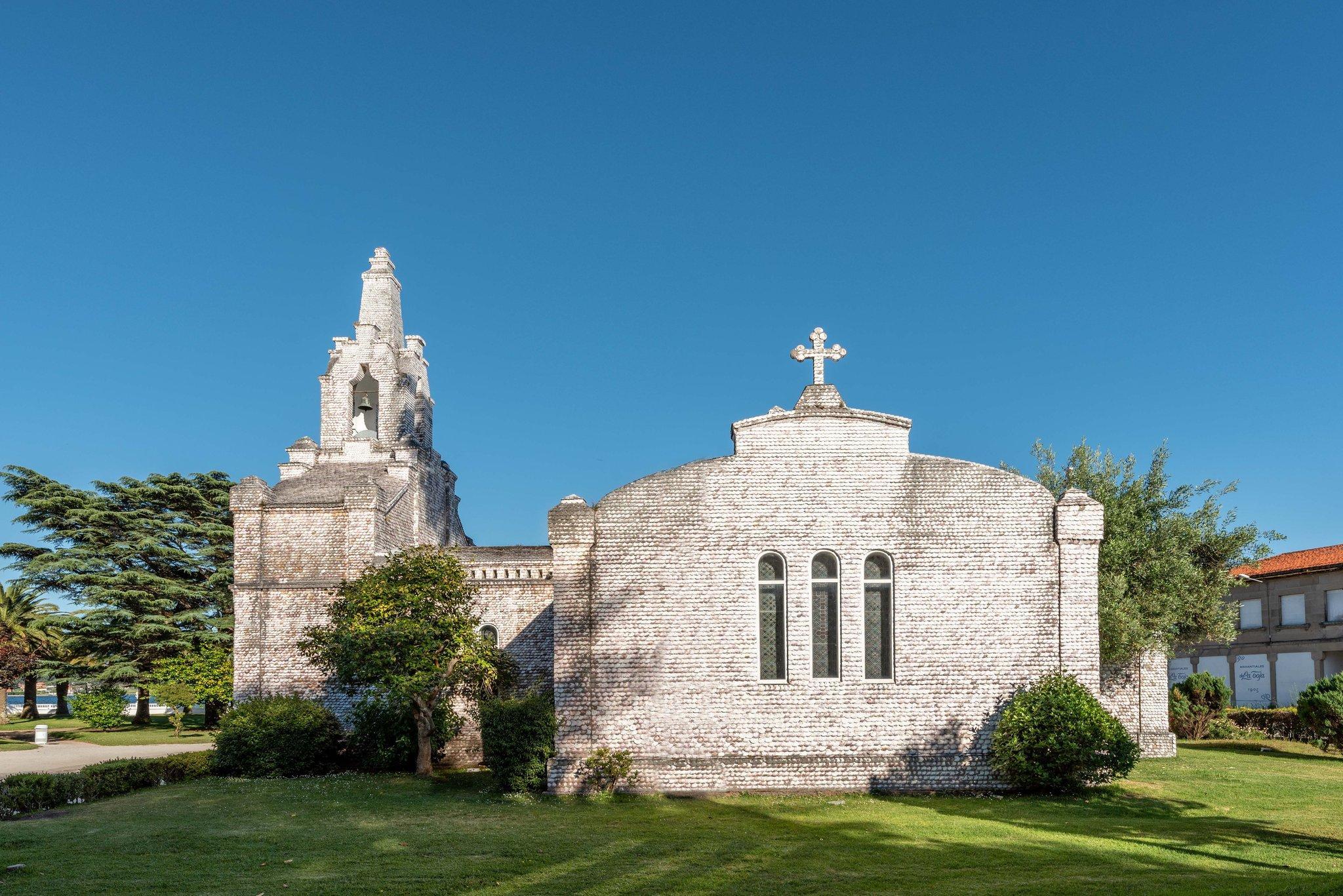 Khu vực xung quanh