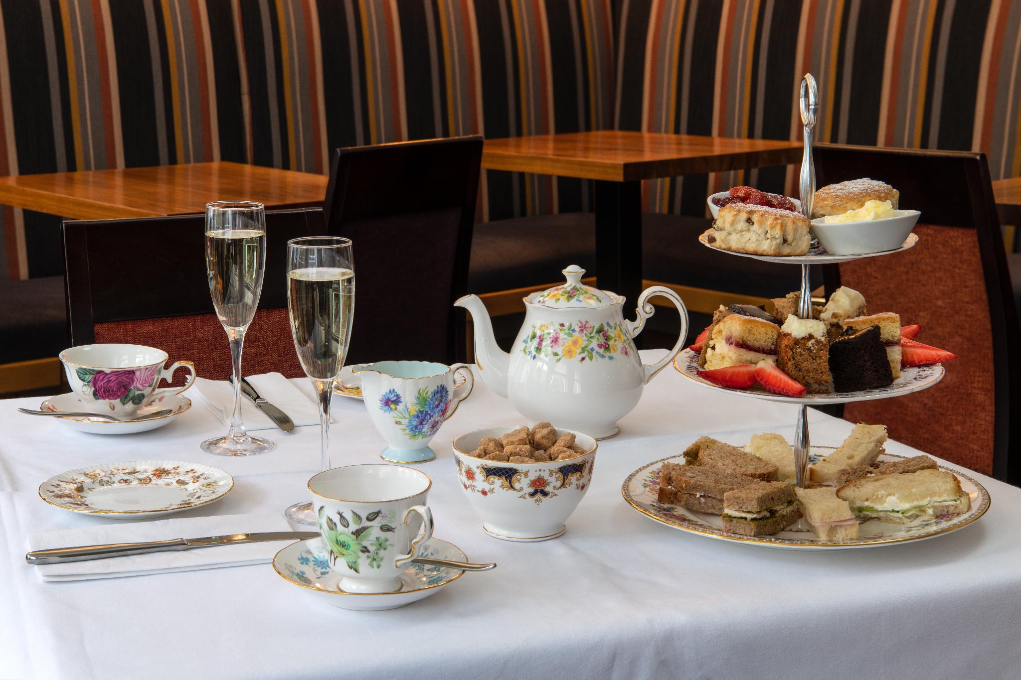 Đồ ăn và thức uống