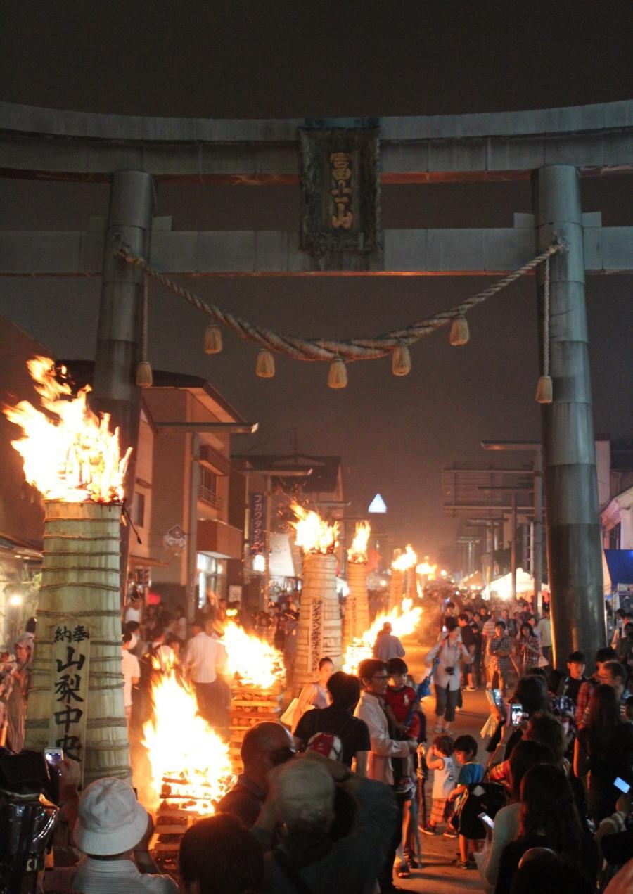 Nơi tham quan gần đây