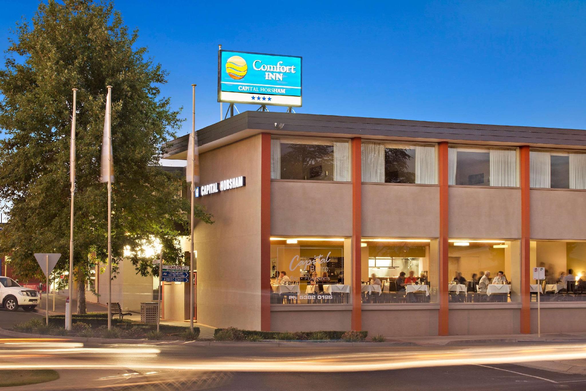 Ngoại cảnh khách sạn