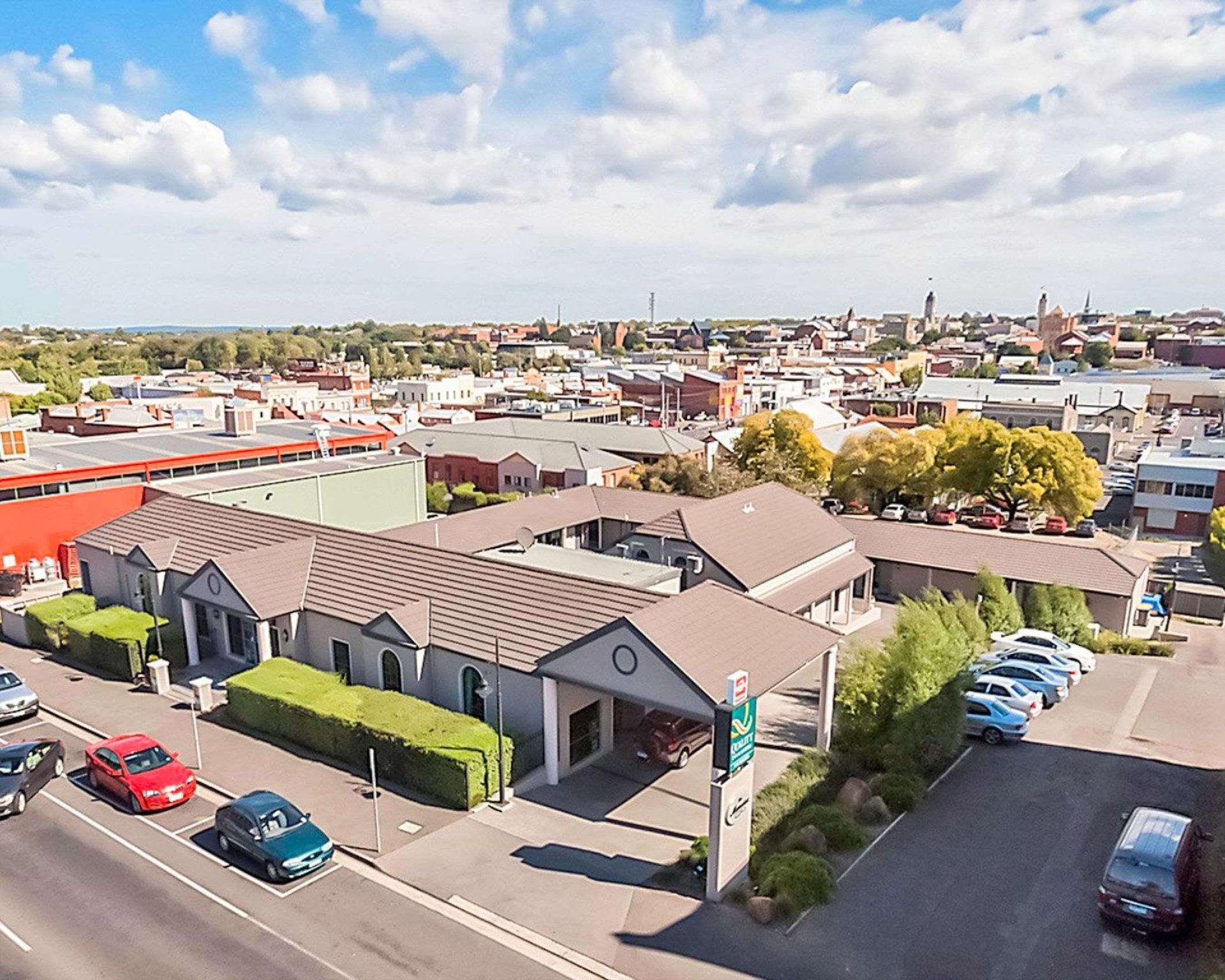 Ngoại cảnh khách sạn