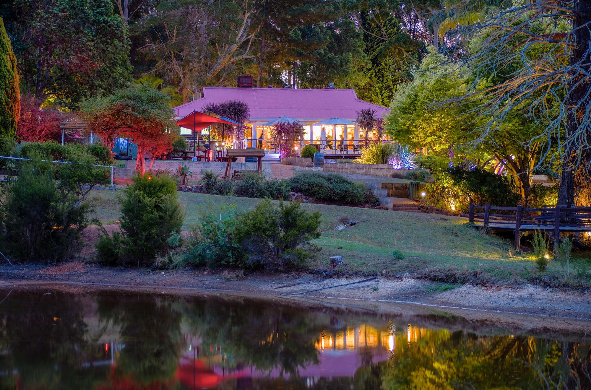 Nhà hàng (Phòng riêng)