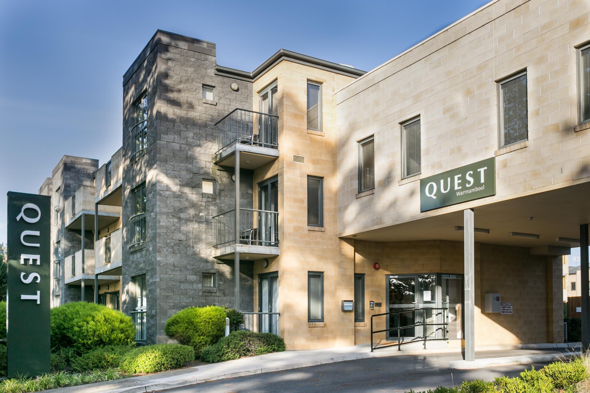 Ngoại cảnh khách sạn