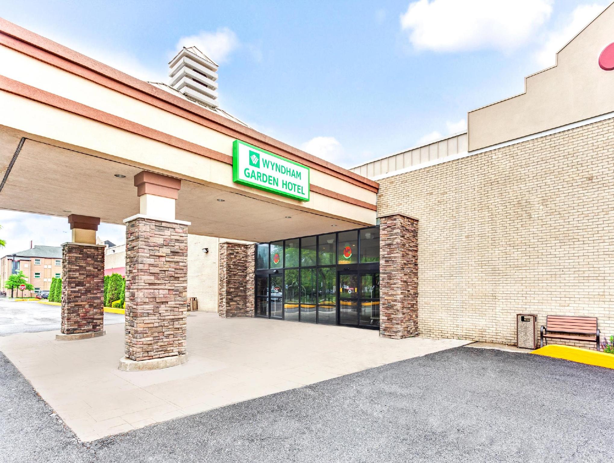 Ngoại cảnh khách sạn