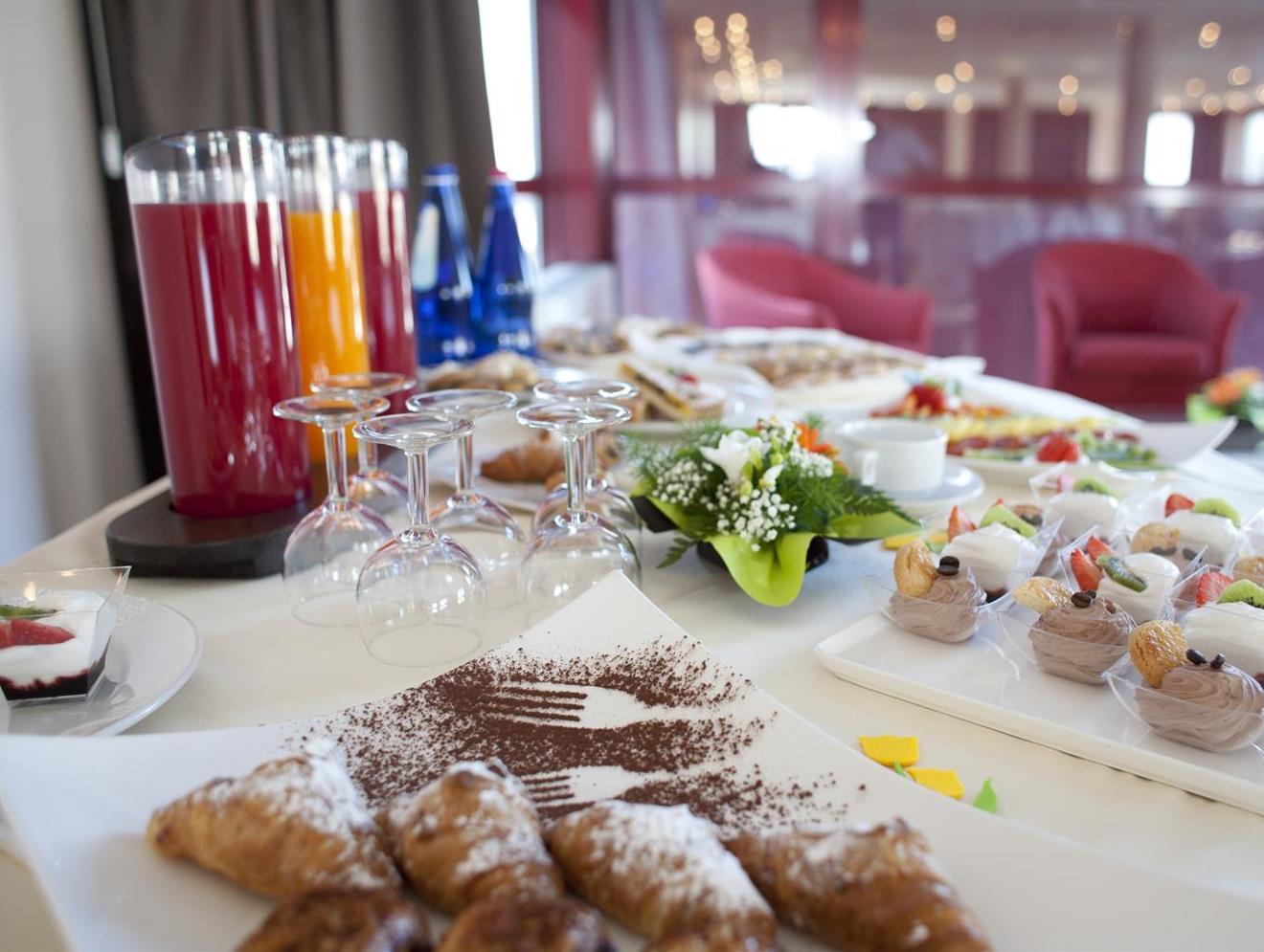 Đồ ăn và thức uống