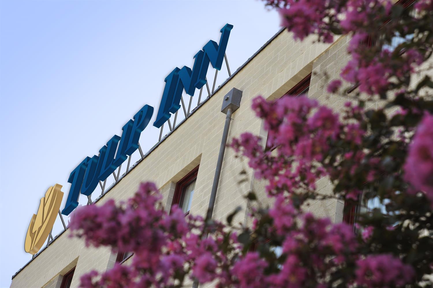 Ngoại cảnh khách sạn