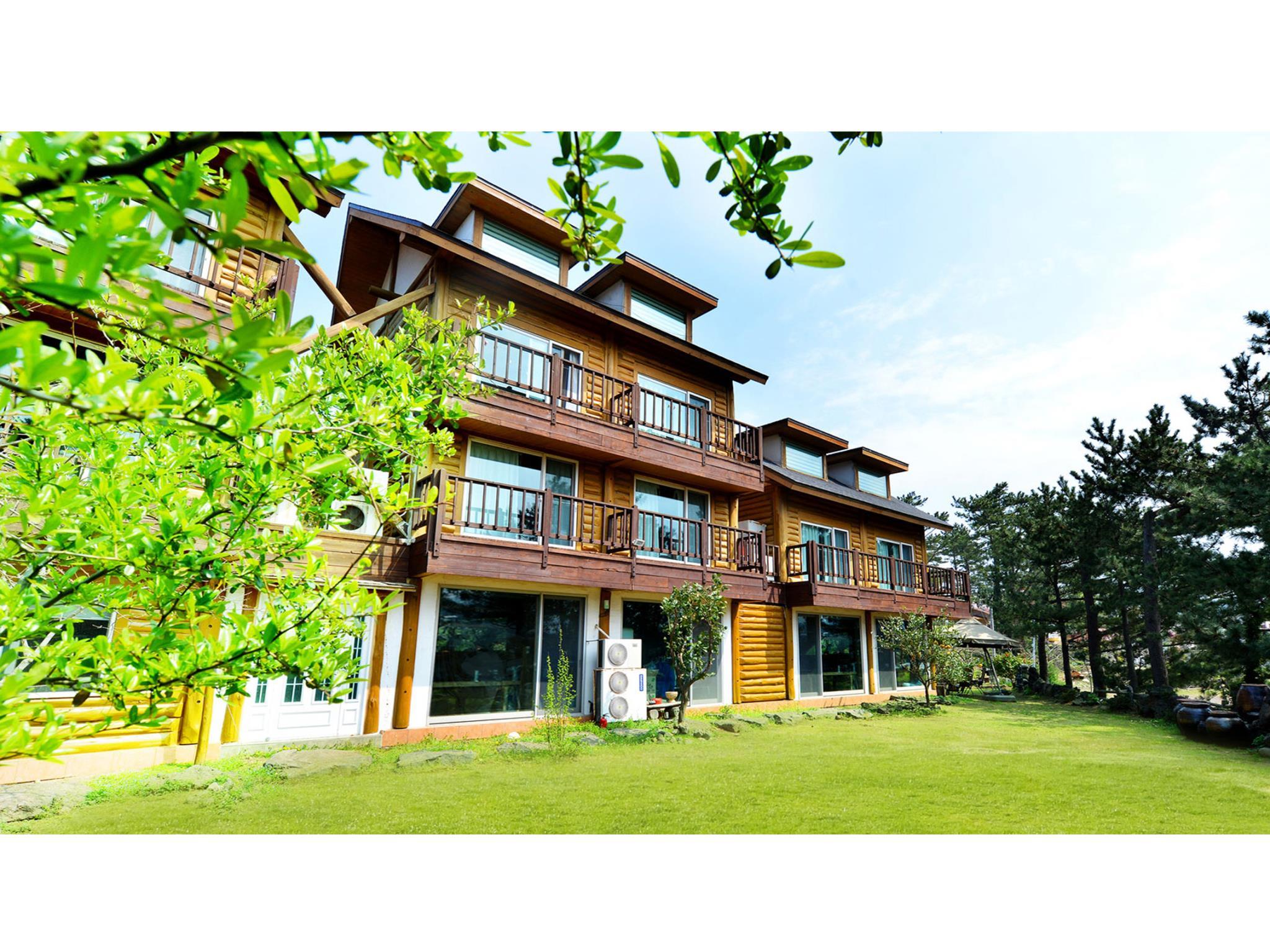 Ngoại cảnh khách sạn