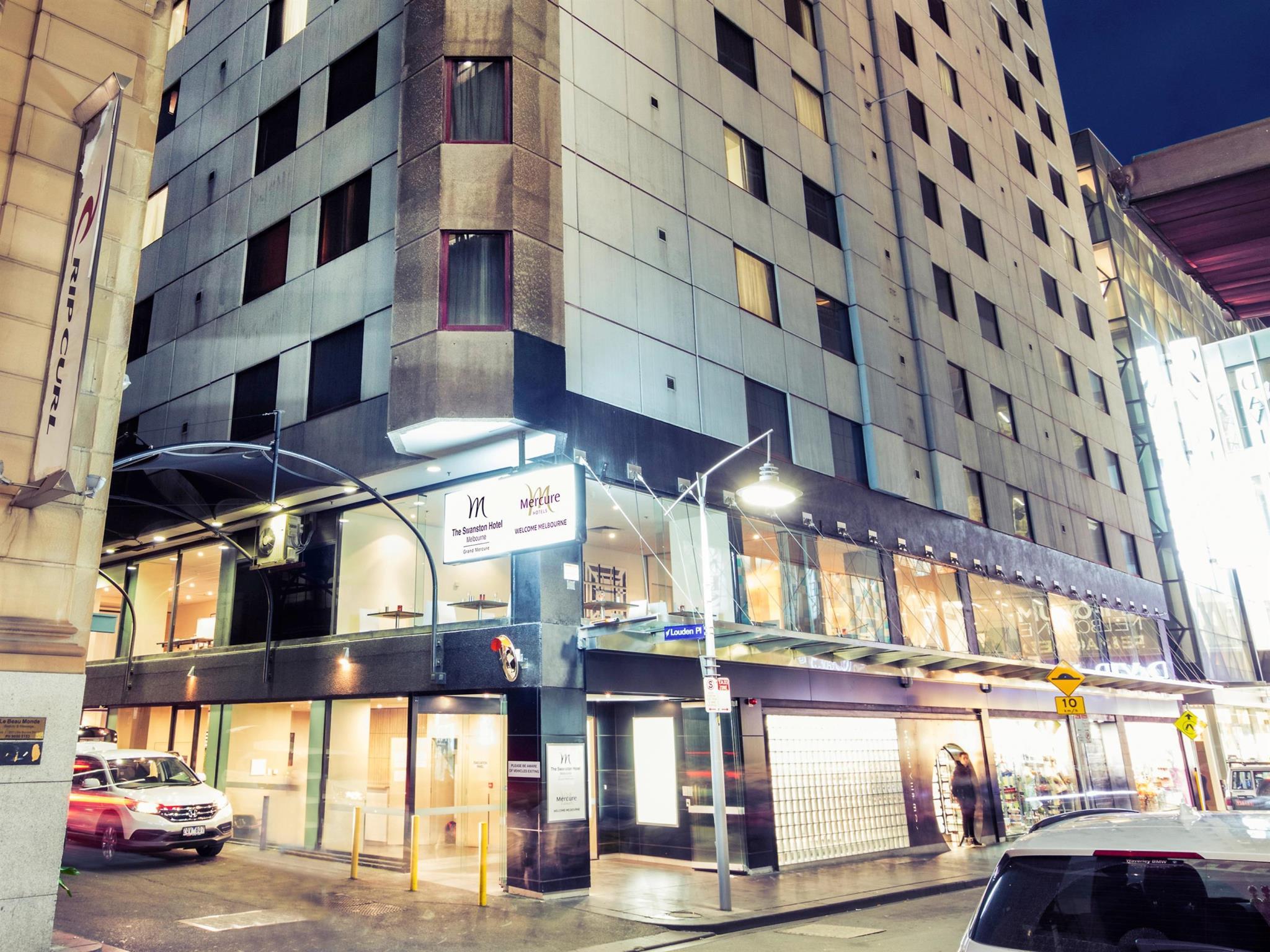 Ngoại cảnh khách sạn