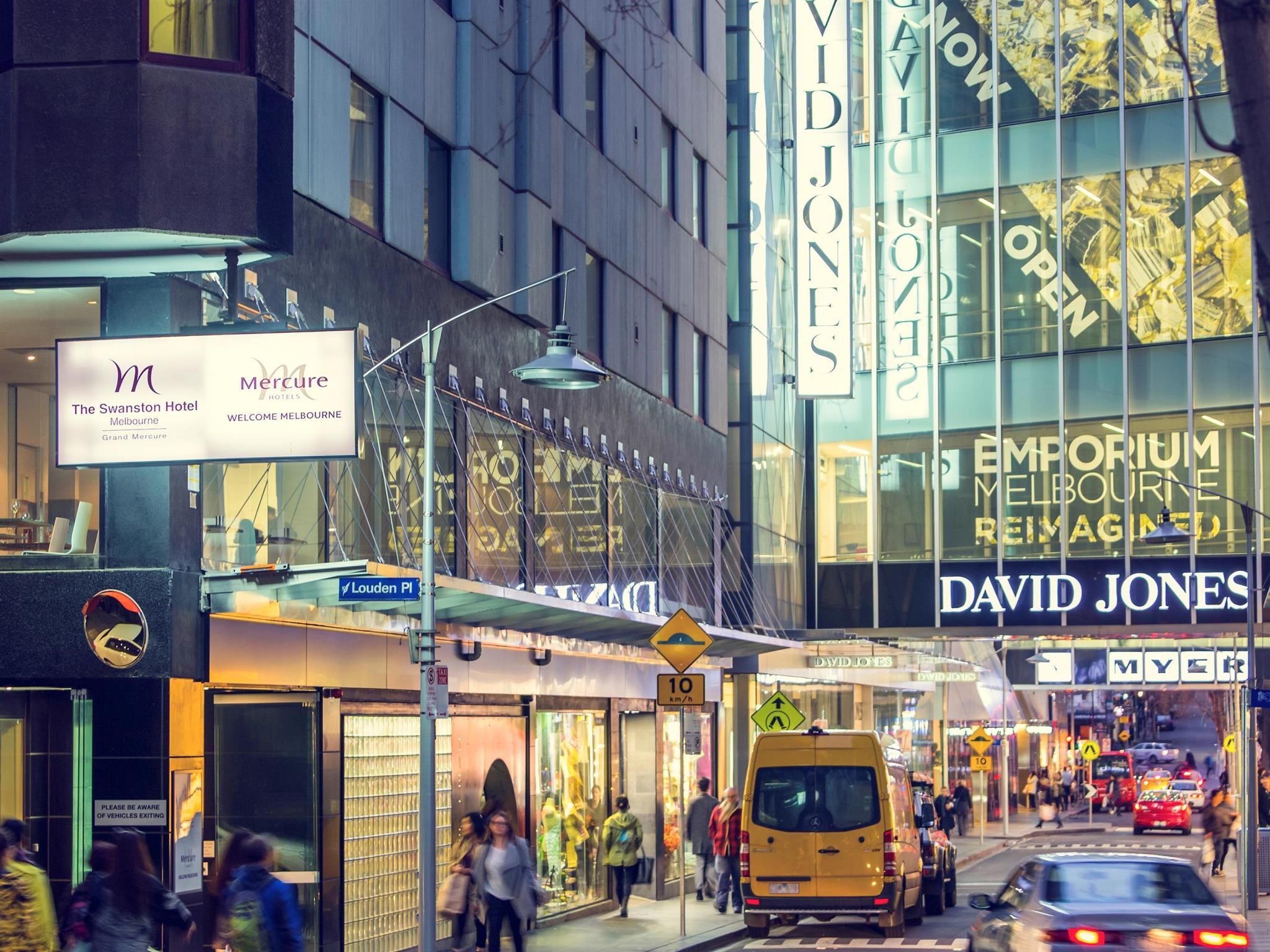 Ngoại cảnh khách sạn