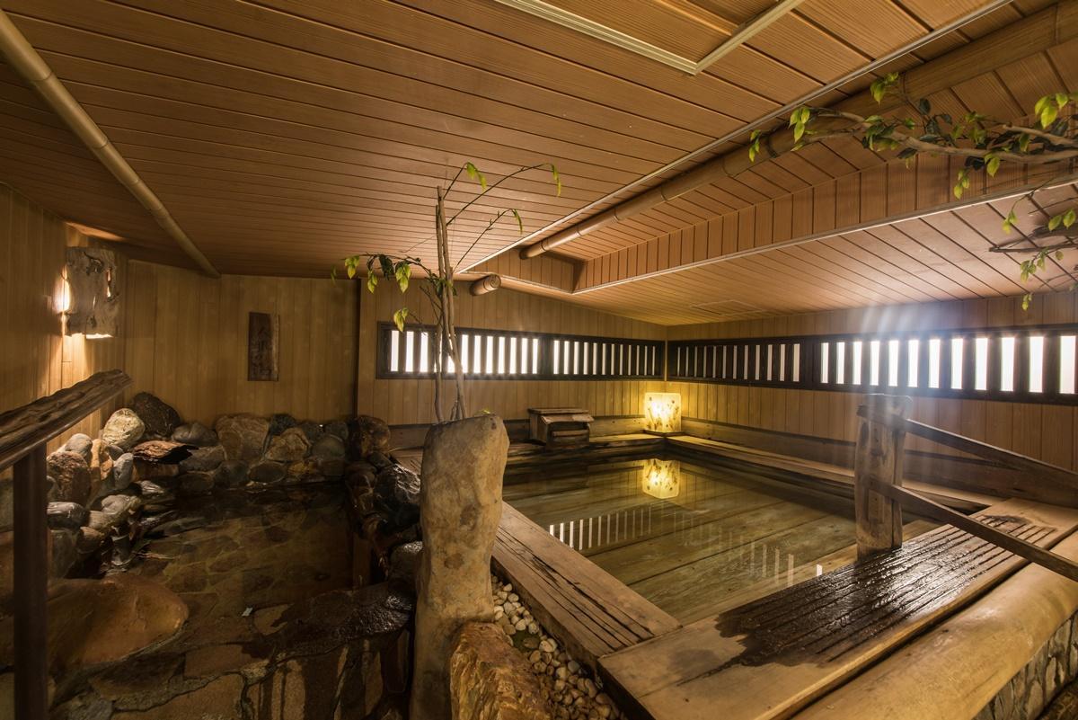 Bồn tắm nước nóng