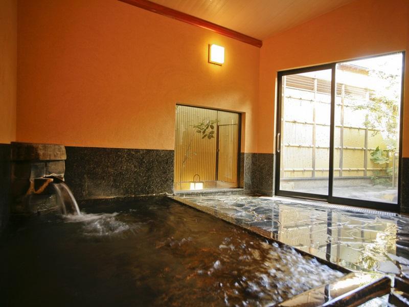 Bồn tắm nước nóng