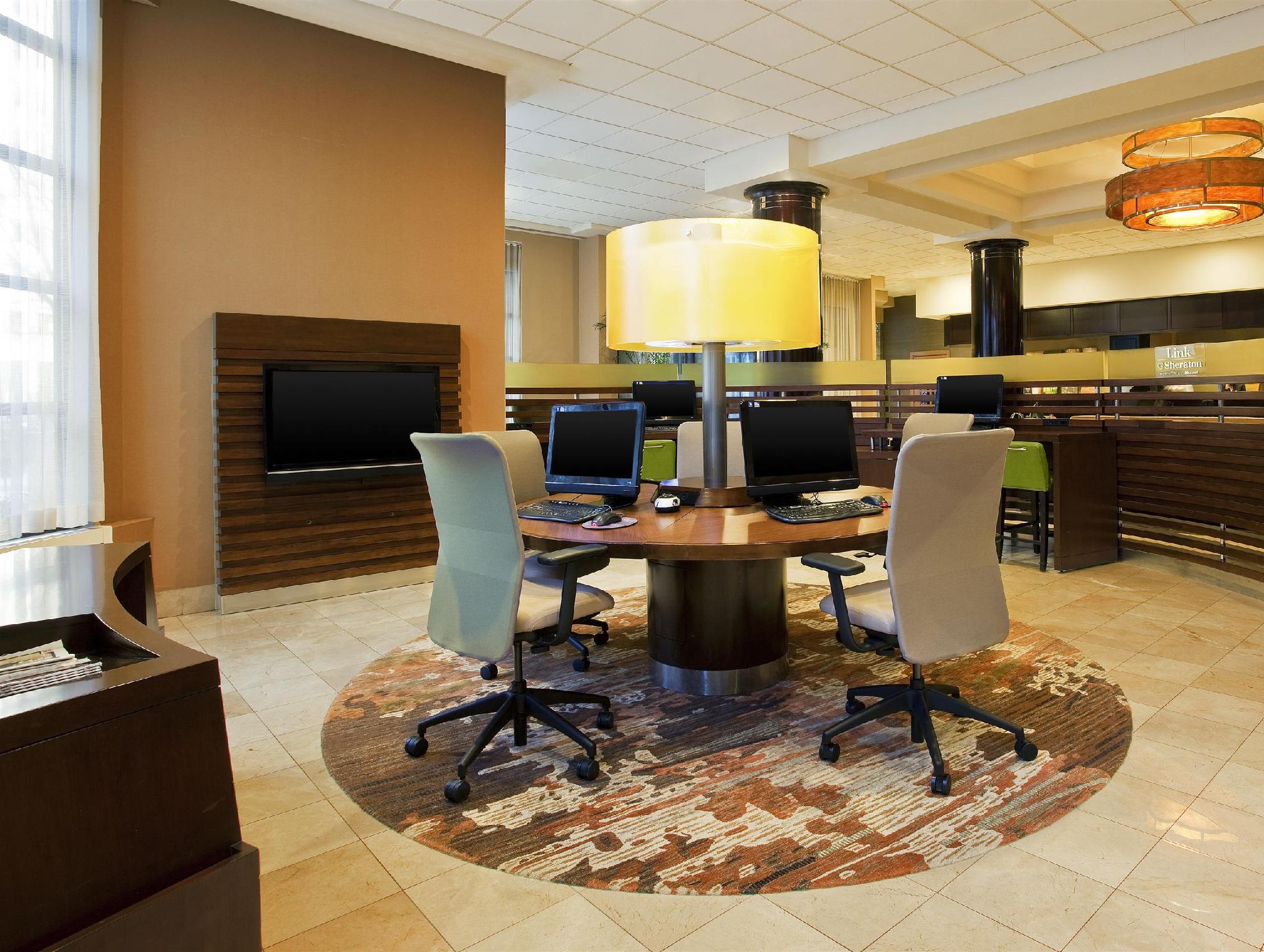 Trung tâm hội nghị