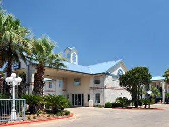 Ngoại cảnh khách sạn