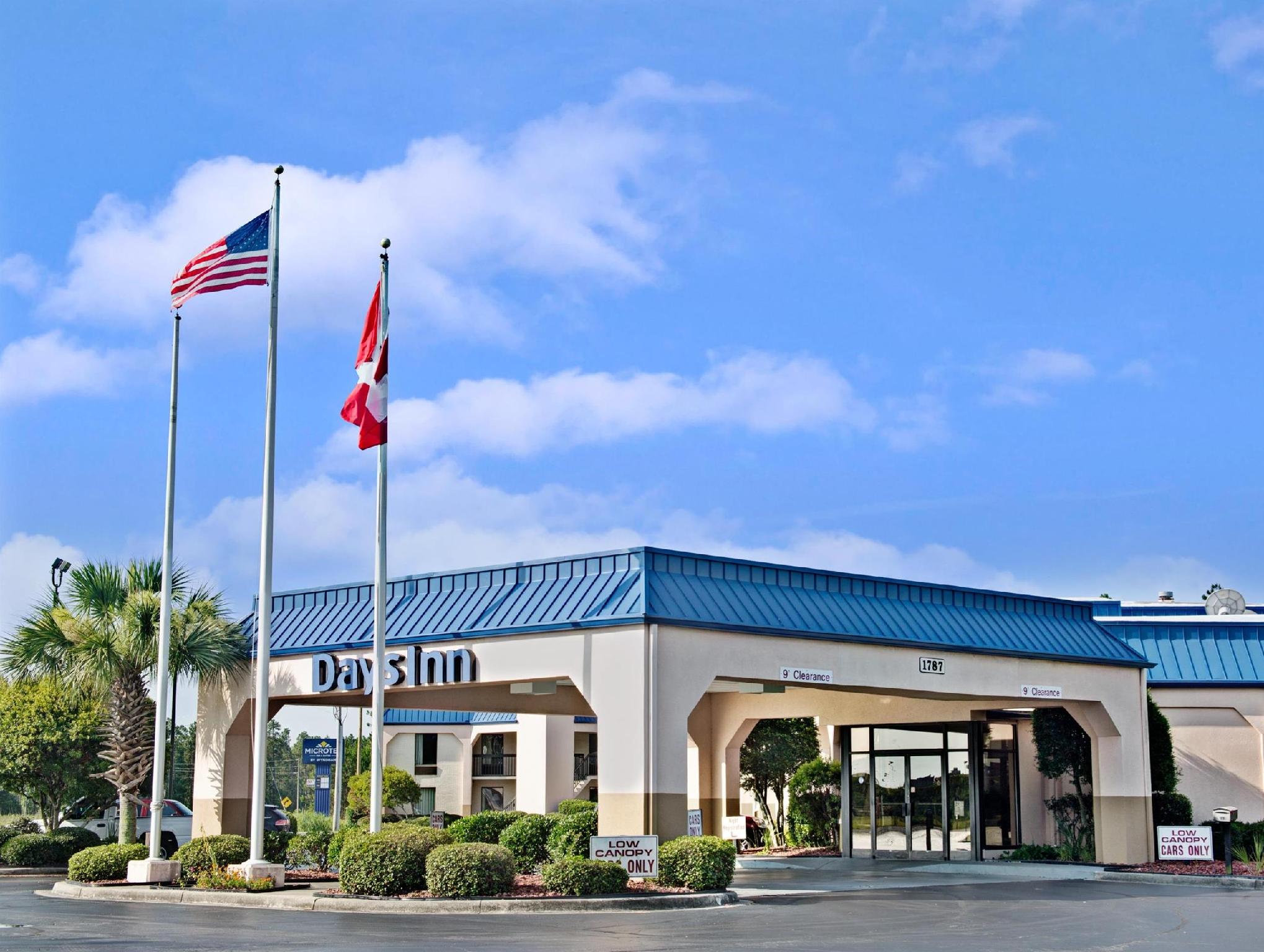 Ngoại cảnh khách sạn