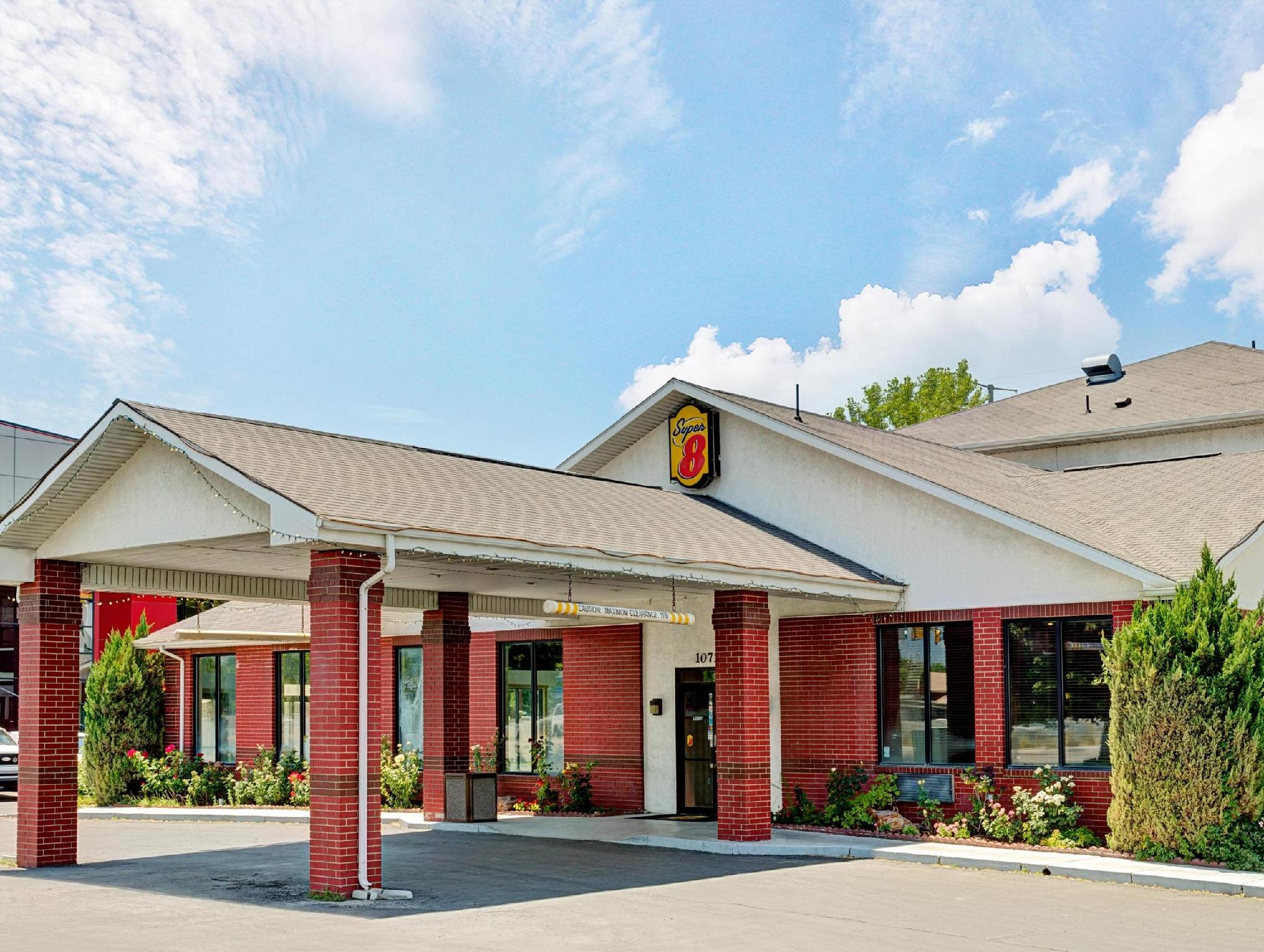 Ngoại cảnh khách sạn