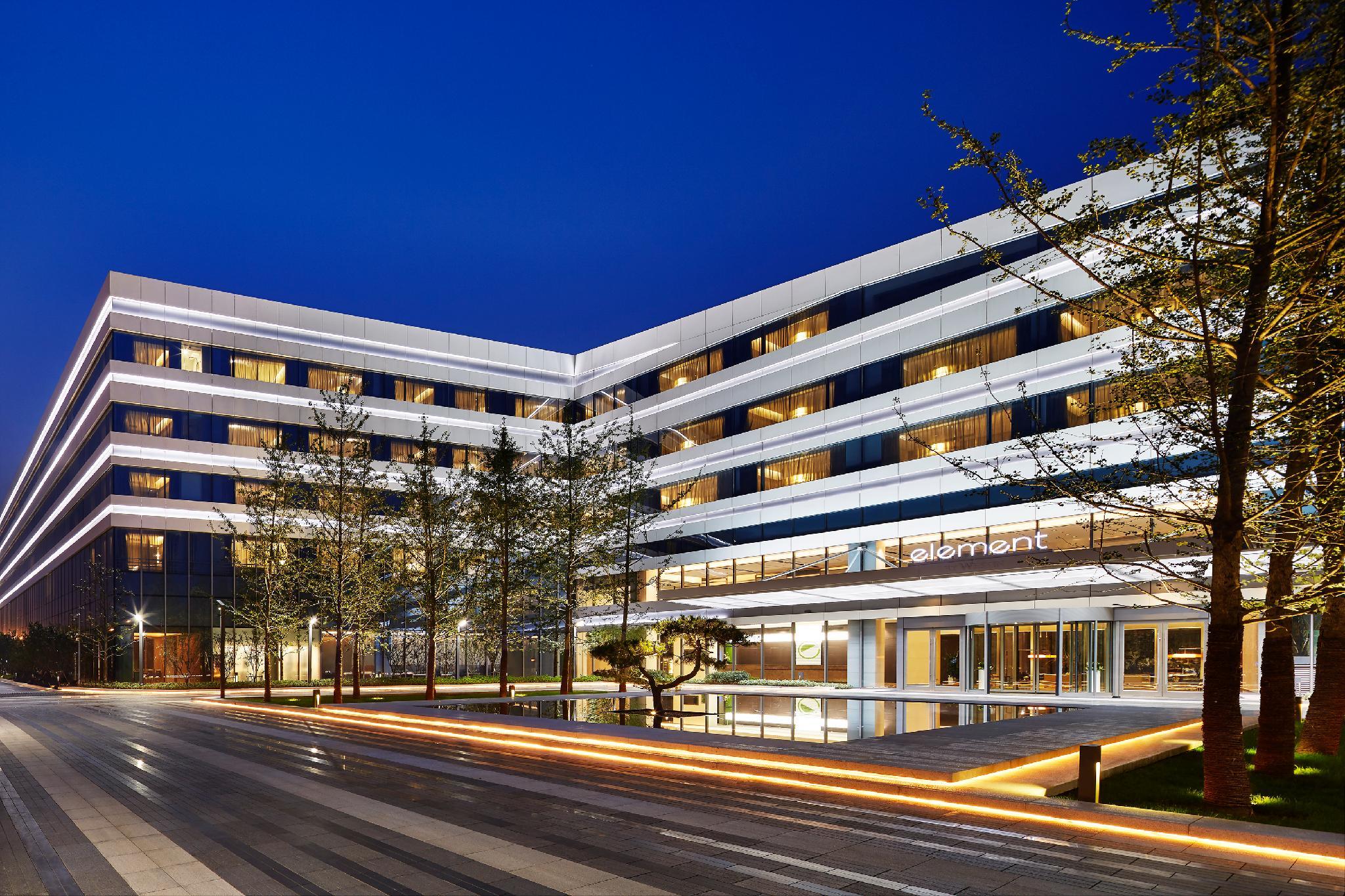 Ngoại cảnh khách sạn