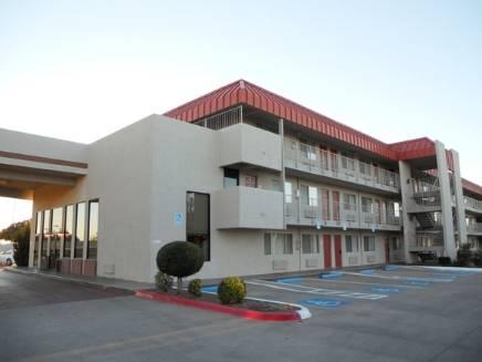 Ngoại cảnh khách sạn