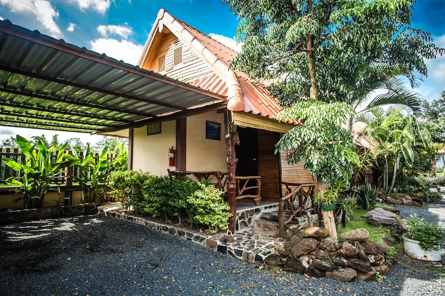 Ngoại cảnh khách sạn