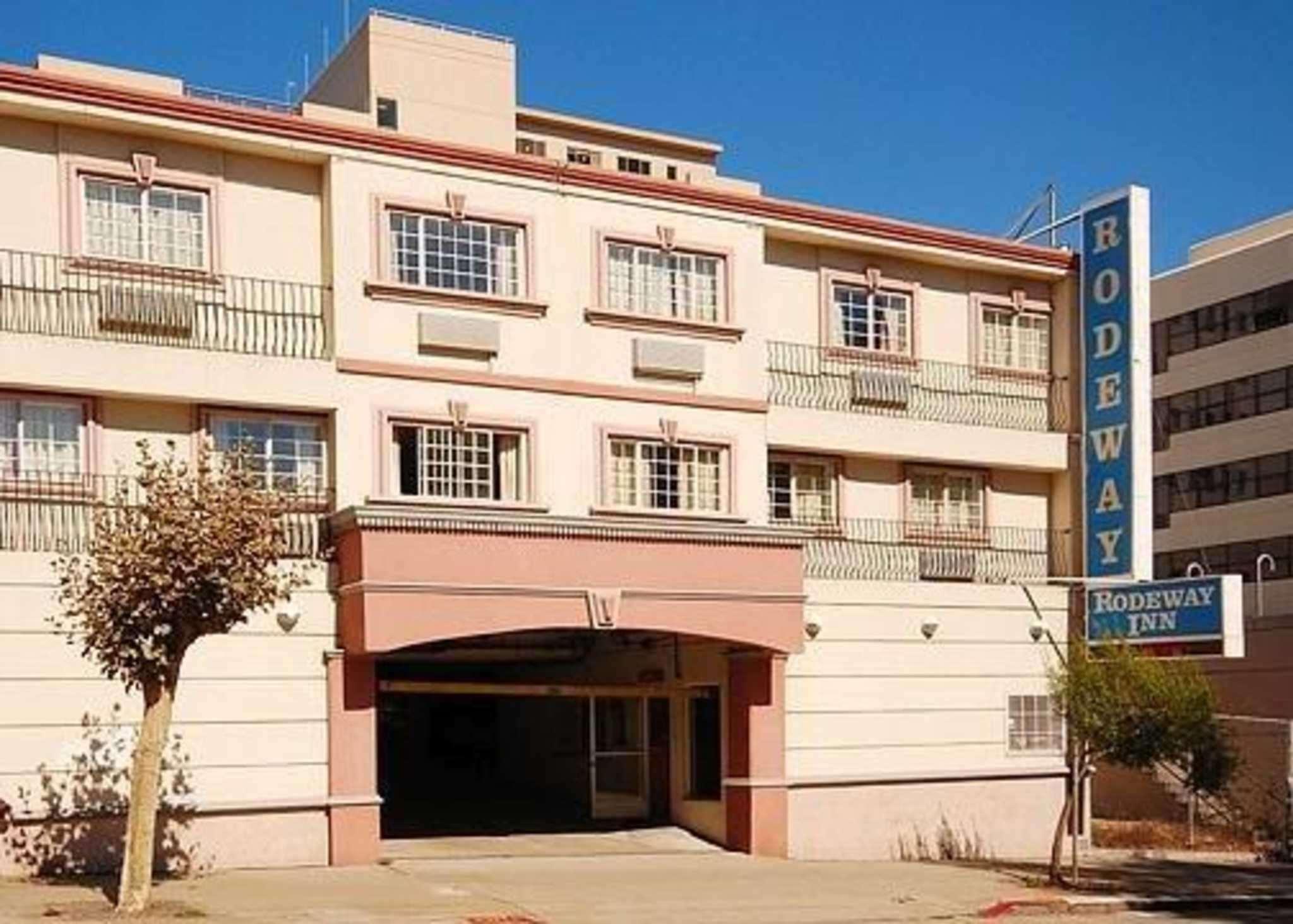 Ngoại cảnh khách sạn